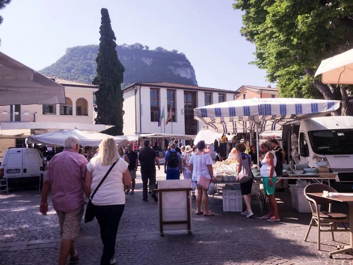 Appartamento Iris Garda  0*, Garda (Verona) Italy